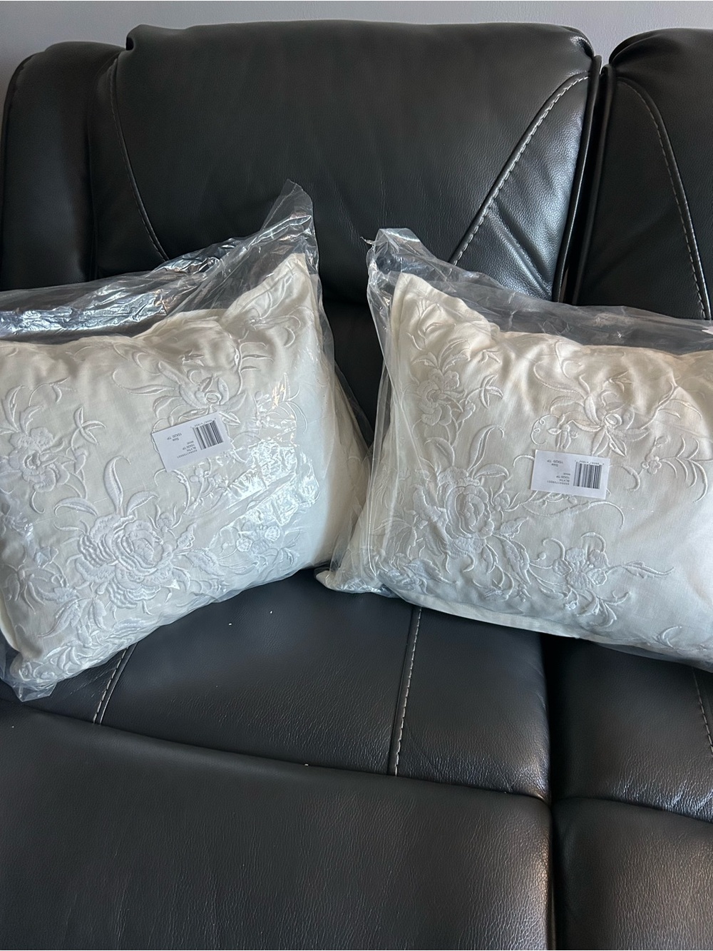 NWT Ralph Lauren Blyth Floral Embroidered Decorative Pillows (2) MSRP $255 Ea.